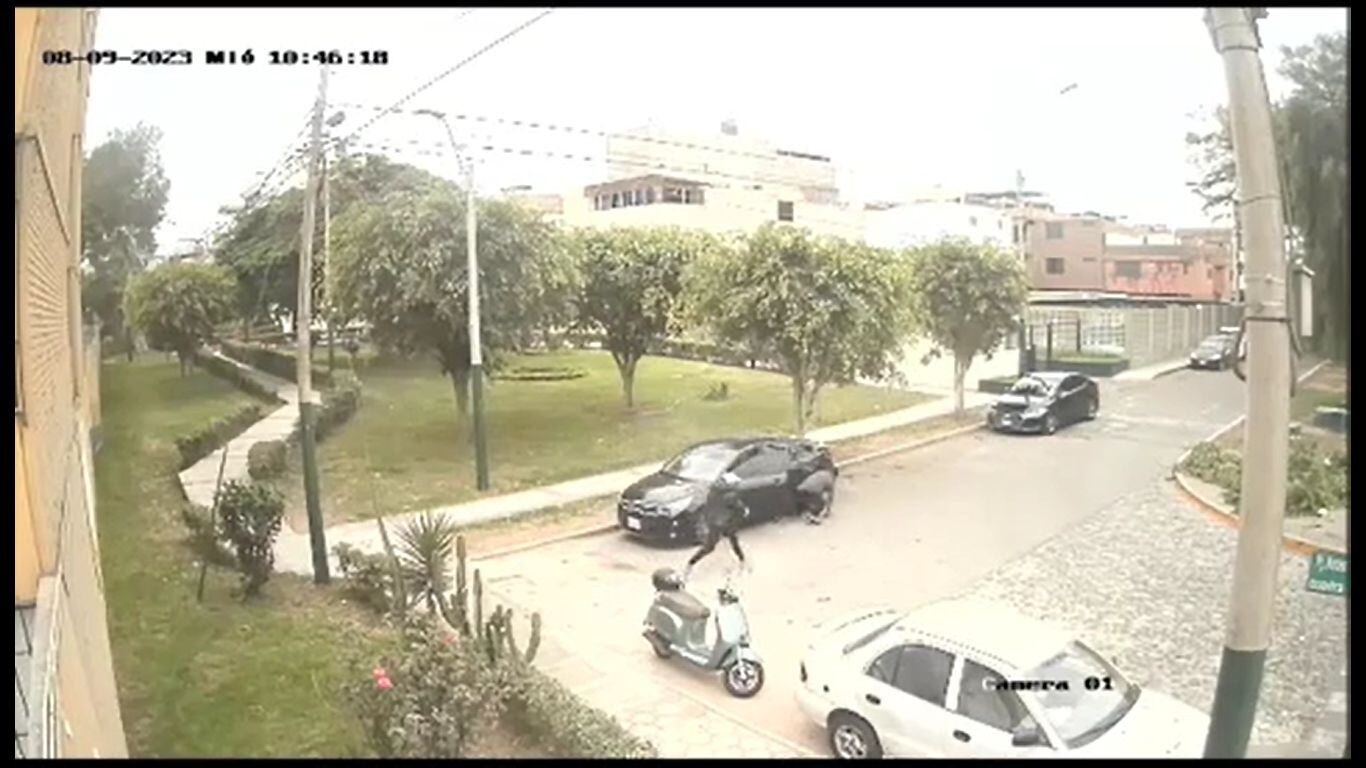 Chofer intentó huir