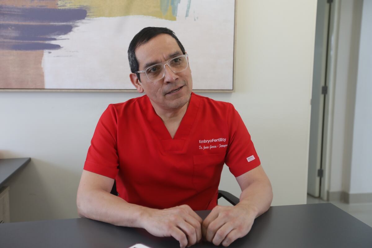 Doctor explica los tratamientos más acertados para lograr que mujeres puedan ser madres, incluso estando en la menopausia. Foto: Violeta Ayasta.