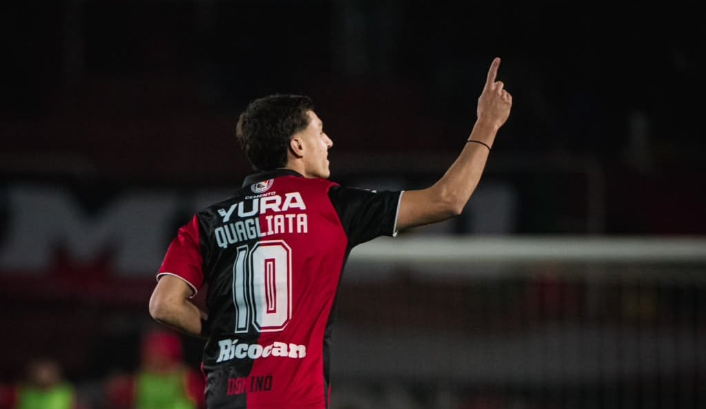 Nicolás Quagliata se luce con un GOLAZO en el Melgar - Cristal. (@fbcmelgar)