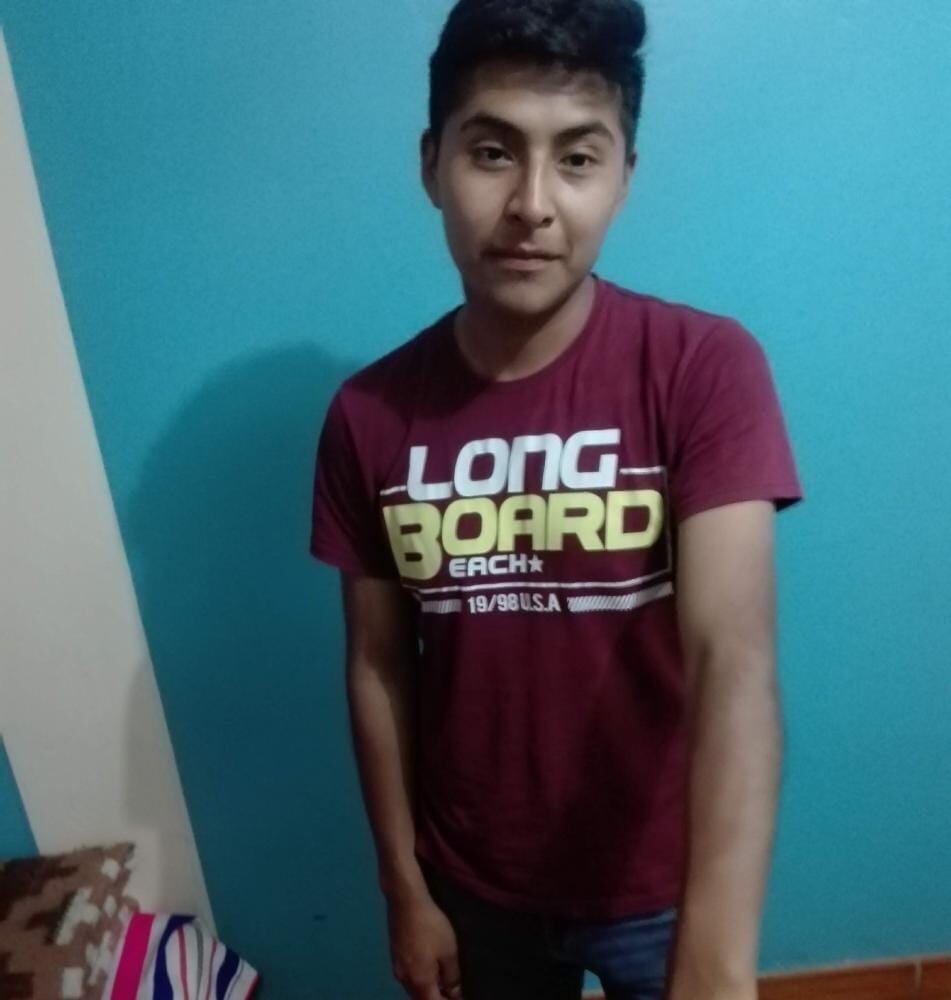 El estudiante universitario, Jean Frans Quispe Marca (22), ha desaparecido desde el sábado y familia pide que policías lo busquen.