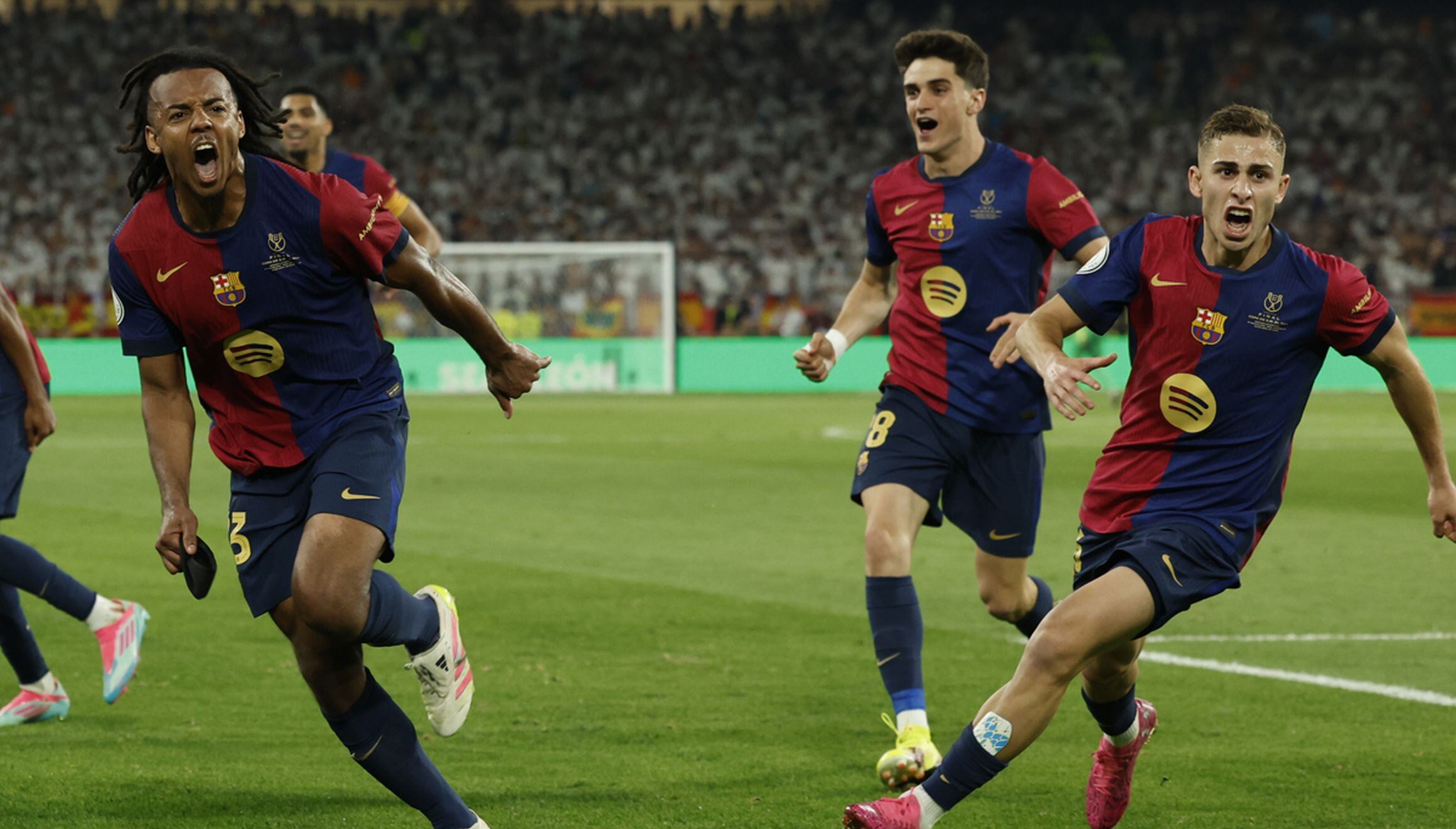 Barcelona le ganó 3-2 a Real Madrid y se coronó campeón de la Copa del Rey. (Foto: EFE)