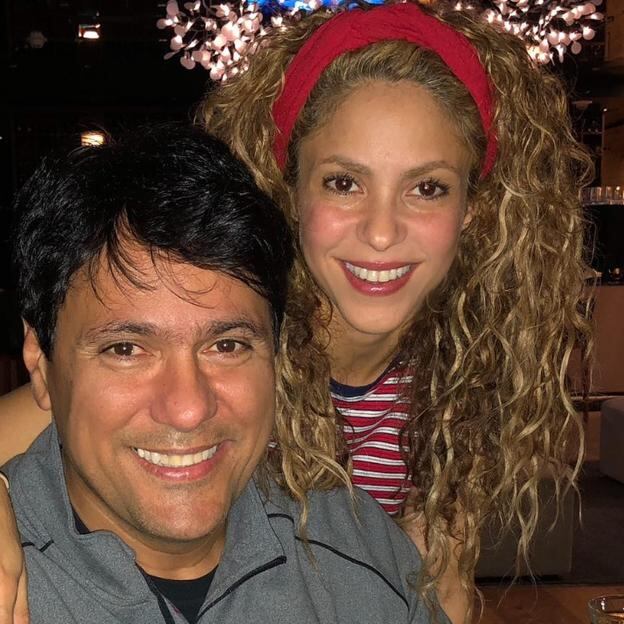 Shakira junto a su hermano Tonino Mebarak (Foto: Shakira / Instagram)
