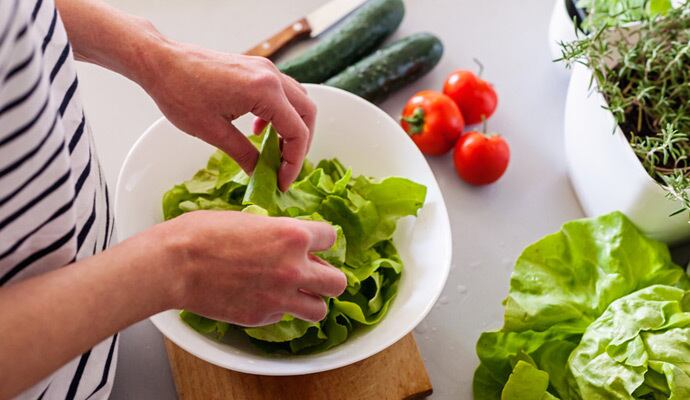 Tan importante es saber escoger los alimentos que comemos, como el momento en que lo hacemos (Foto: Freepik)