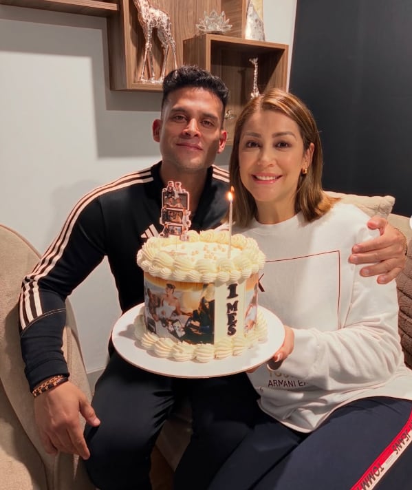 Karla Tarazona celebrando el cumpleaños de Christian Domínguez como esposos.