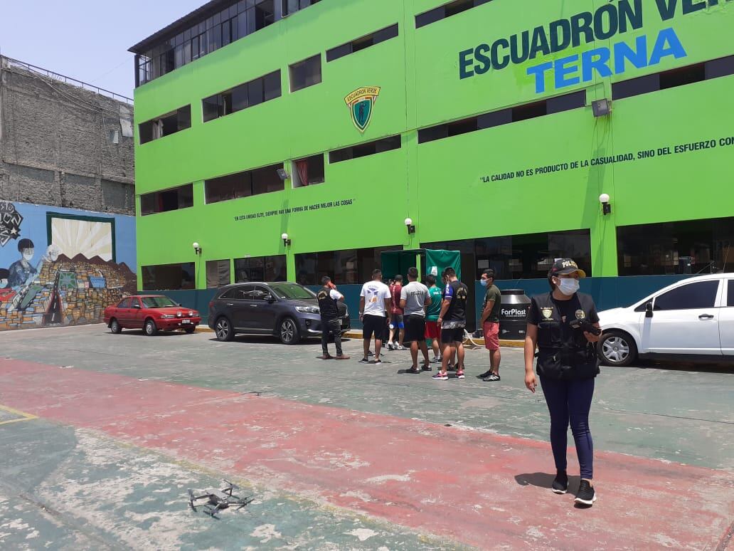 Policías del Escuadrón Verde (Grupo Terna) utilizaron drones para perseguir y finalmente atrapar ‘infraganti’ a una banda de asaltantes que se dedicaban a robar a pasajeros de ómnibus de transporte público.