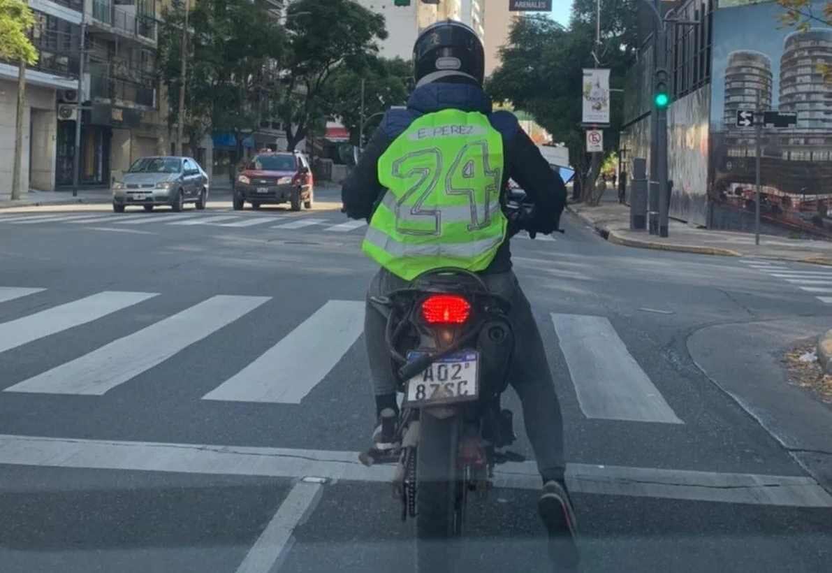 Las dedicatorias a Enzo Pérez que circulan en redes sociales. (Foto: Diario Olé)