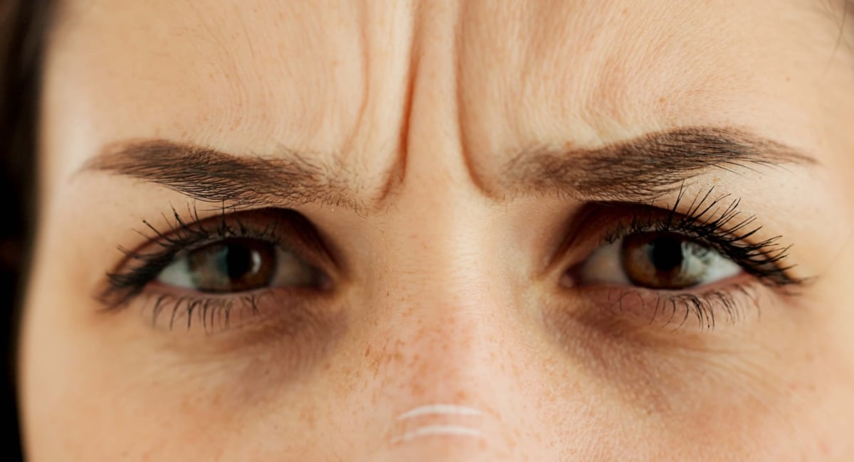 Esta expresión aparece cuando algo te genera confusión, preocupación, tensión o alerta. Foto: Istock.