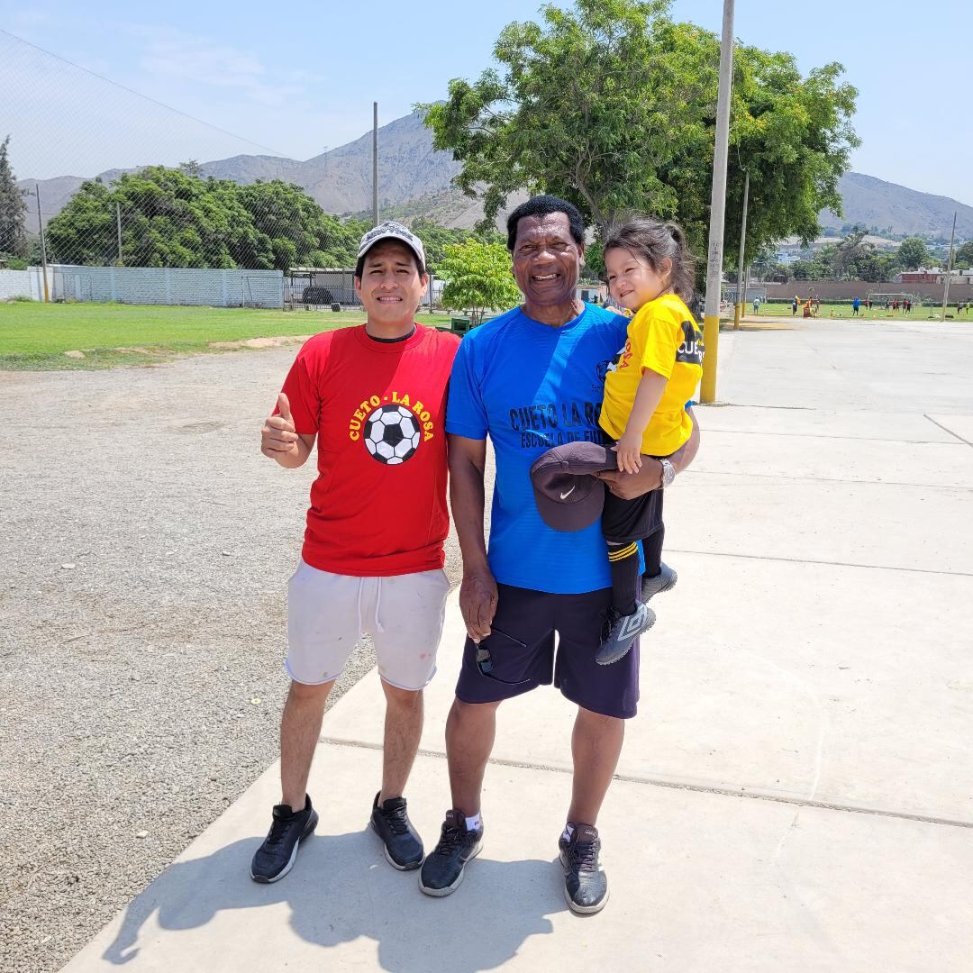 La academia Cueto- La Rosa está dirigida también para niñas desde los cuatro años.