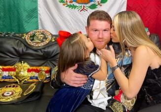 La pequeña 'Mafer' y su esposa son las principales seguidoras de Canelo (Foto: Fernanda Gómez / Instagram)