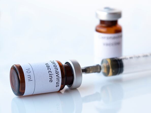 La vacunación busca la protección comunitaria, por lo que el éxito del proceso no debe evaluarse a partir de resultados individuales. (Foto: Getty Images)