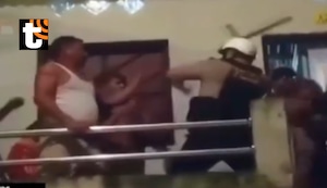 Sujeto arroja a policía desde segundo piso para evitar que detengan a su hermano