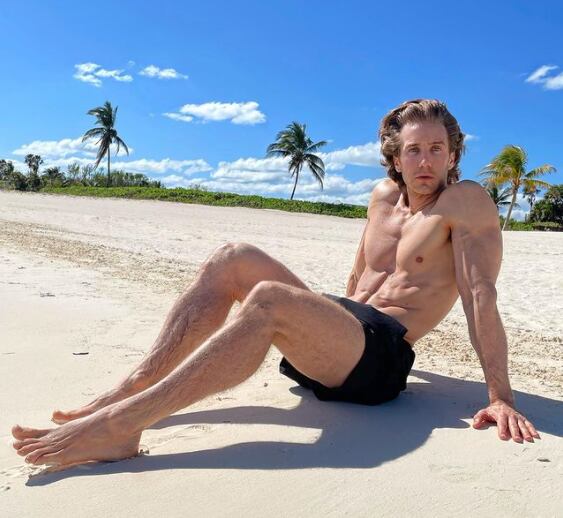 El intérprete afirmó "no lucir como mexicano" (Foto: Eugenio Siller / Instagram)