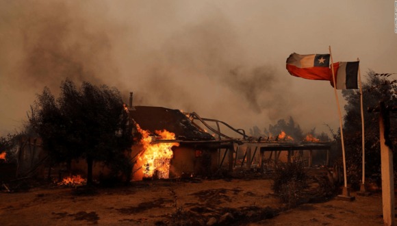 Incendios forestales en Chile provocaron muerte y destrucción.