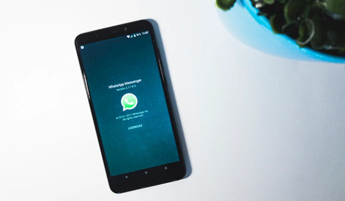 Conoce el sensacional truco para nunca más aparecer "en línea". (Foto: WhatsApp)