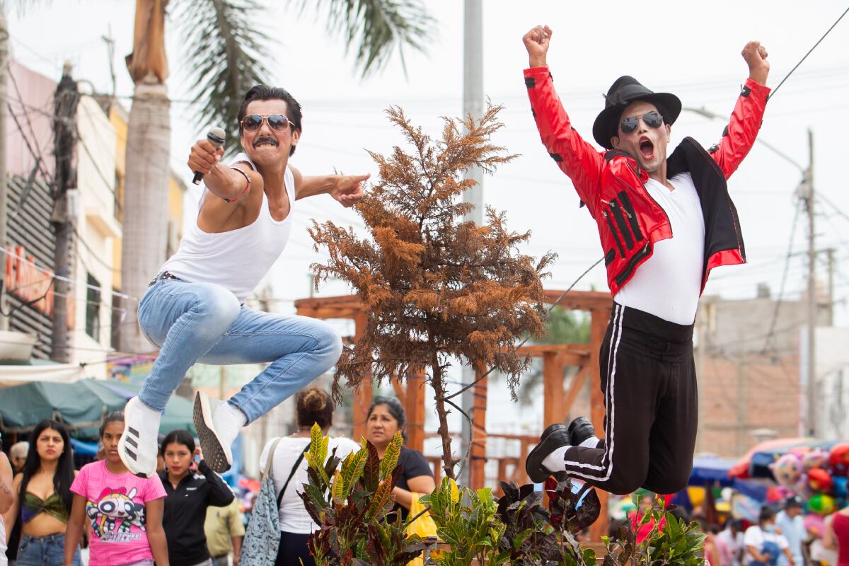 Artistas se han ganado el cariño del público con sus divertidos shows. Foto: Violeta Ayasta.