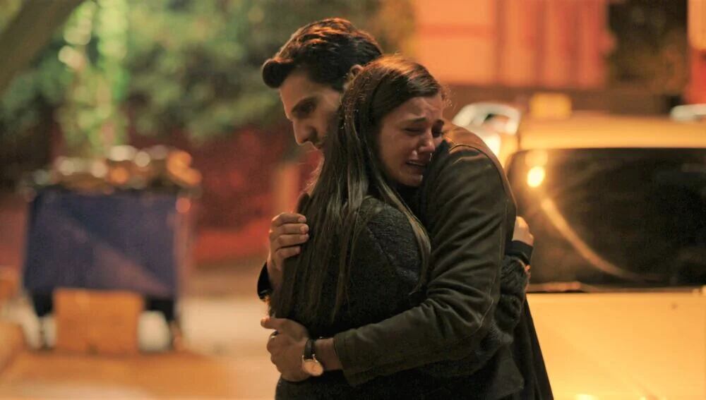 La telenovela turca “Secretos de familia” está protagonizada por Kaan Urgancıoğlu y Pinar Deniz (Foto: Ay Yapim)