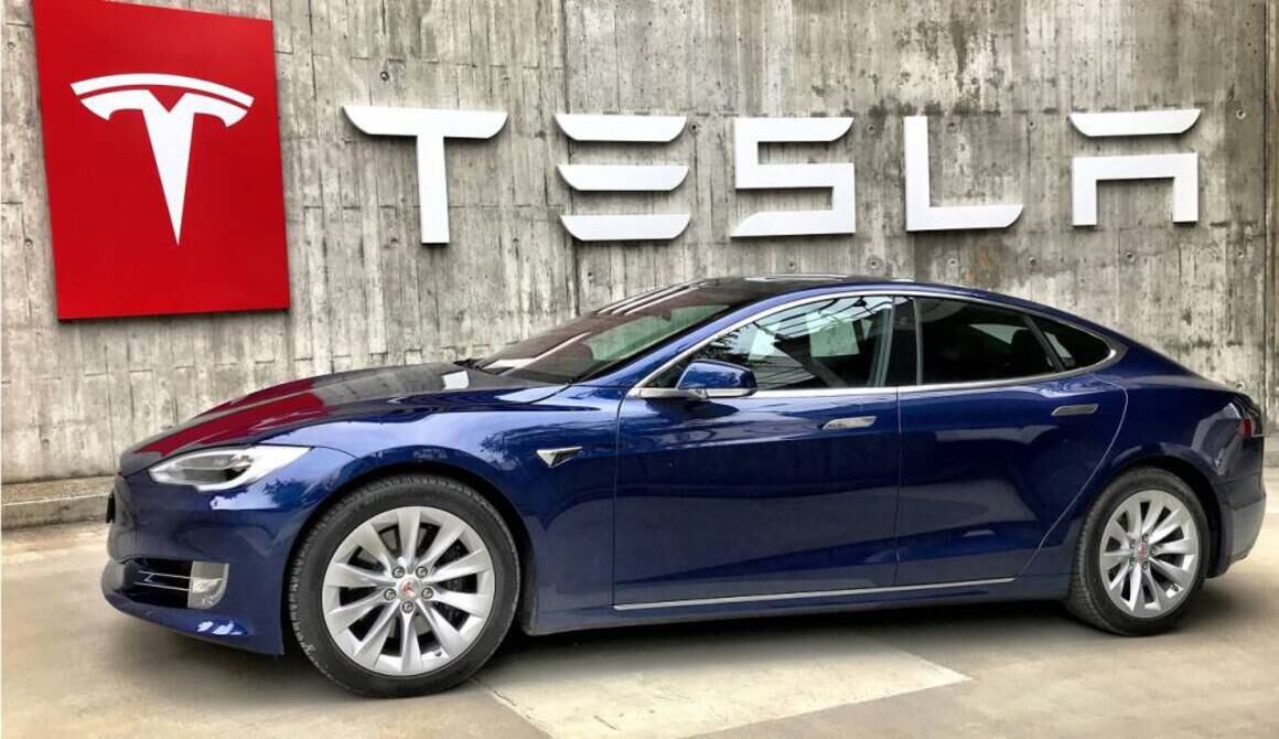 Tesla Model 3, el moderno vehículo que obsequió el joven actor entre sus fanáticos. (Foto: Tesla).