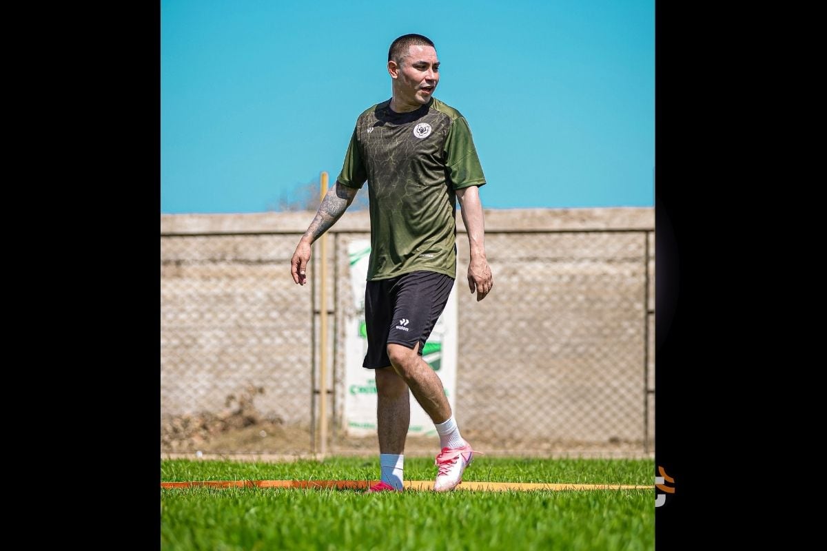 Jean Deza volvió a entrenar con equipo en Chincha (Foto: @domingodianderas)