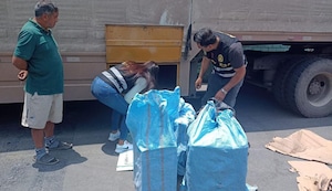 Escondieron más de 300 mil cigarrillos ilegales en caja de herramientas de furgoneta