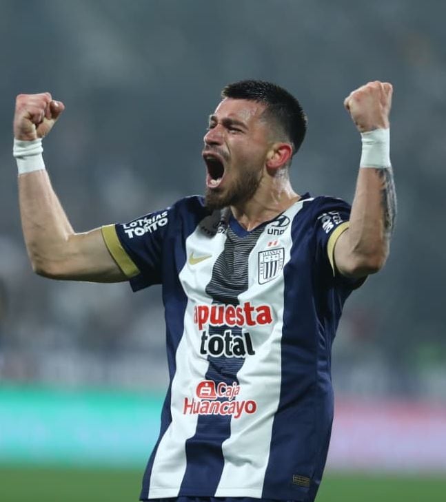 Alan Cantero celebrando su gol ante U. Católica de Ecuador. (Foto: @GEC)