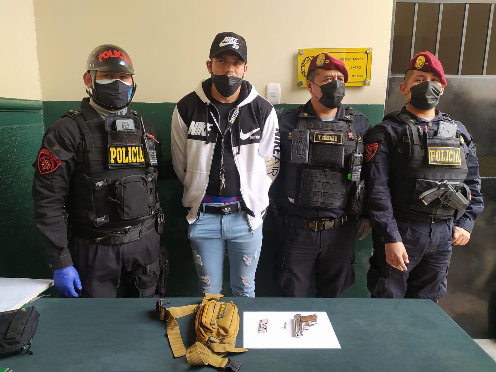 Extranjero fue intervenido por agentes del Escuadrón de Emergencia Centro.