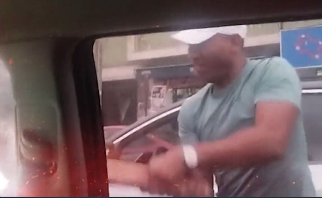 Bryan Reyna y su padre detenidos por agresión a equipo de prensa | VIDEO