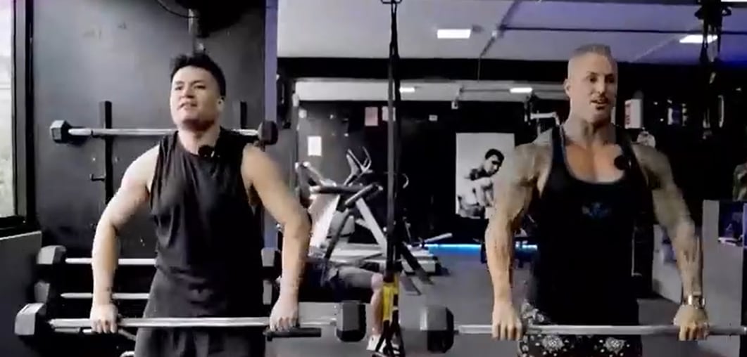 Deyvis Orosco sorprende con radical cambio físico