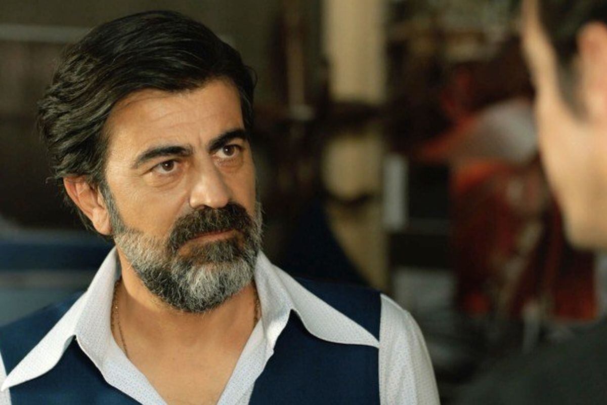 Abdülkadir se enfrenta a Hakan en "Tierra amarga" (Foto: Tims & B Productions)