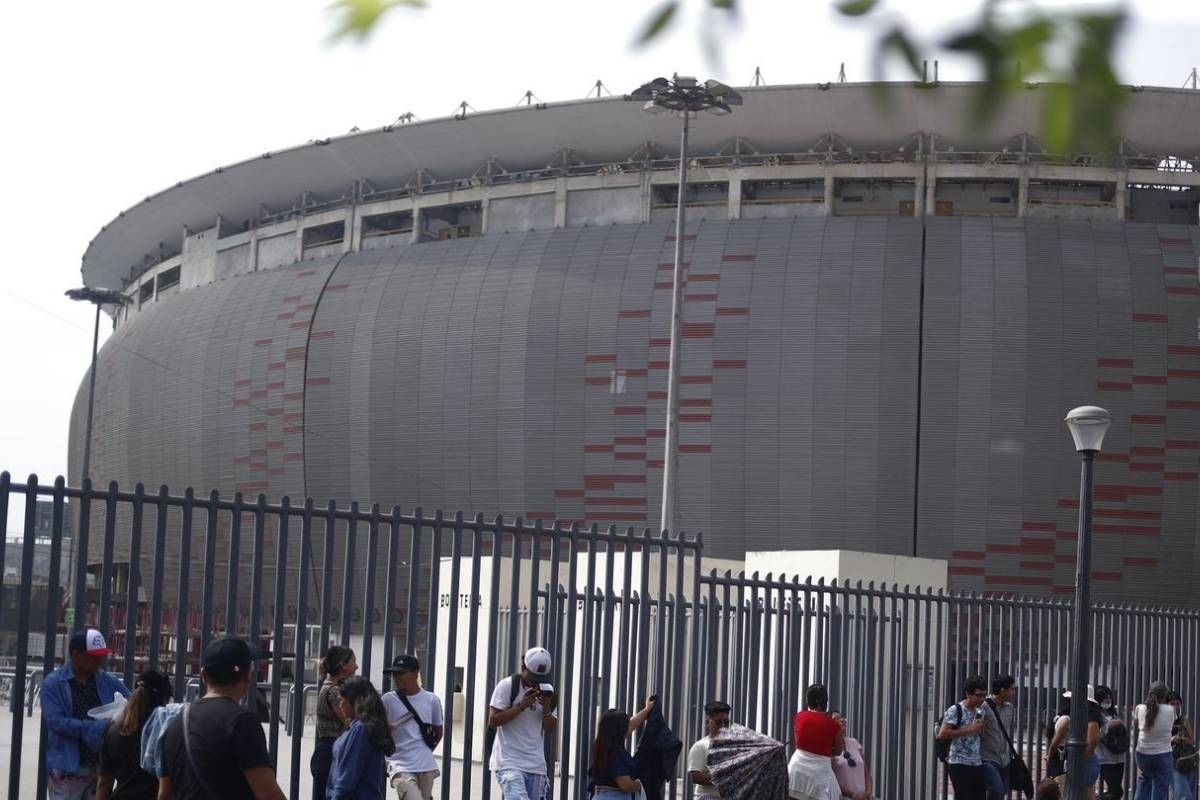 Hasta 800 soles quieren los revendedores por una entrada popular. (Gec)