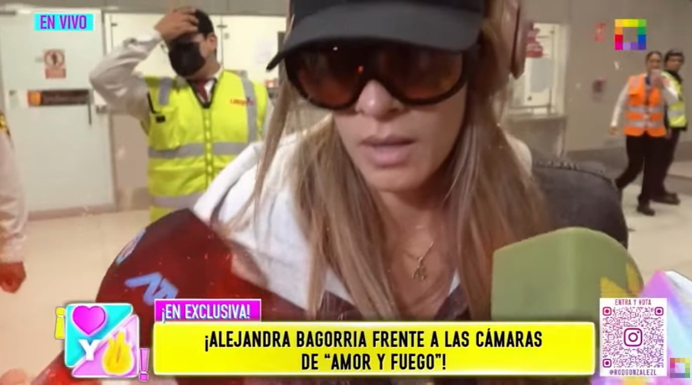 Alejandra Baigorria se quebró tras ser abordad por la prensa.