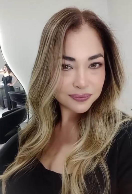 Melanie Martínez, madre de la hija mayor de Christian Domínguez, luce un nuevo look.