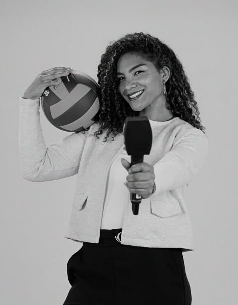 Carla Rueda es voleibolista profesional, comentadora de partidos y tiene 35 años.