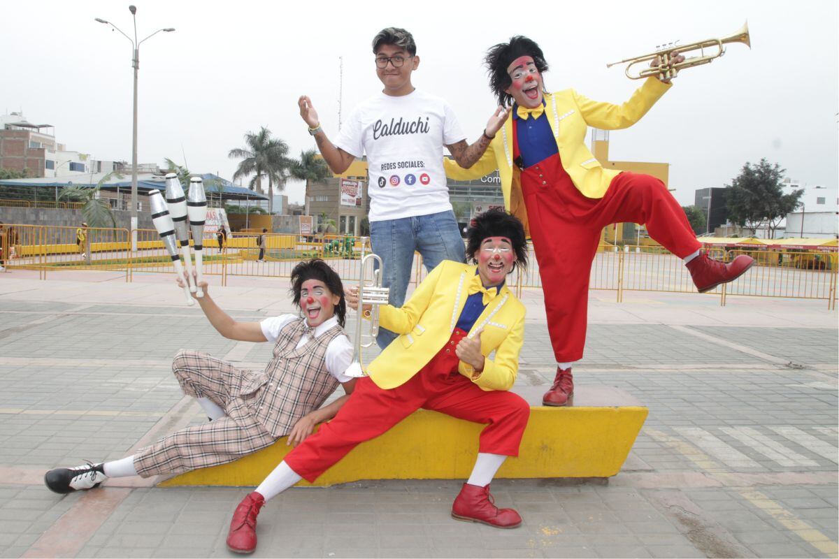 Estos payasitos sueñan con tener un circo propio. Foto: Trome.