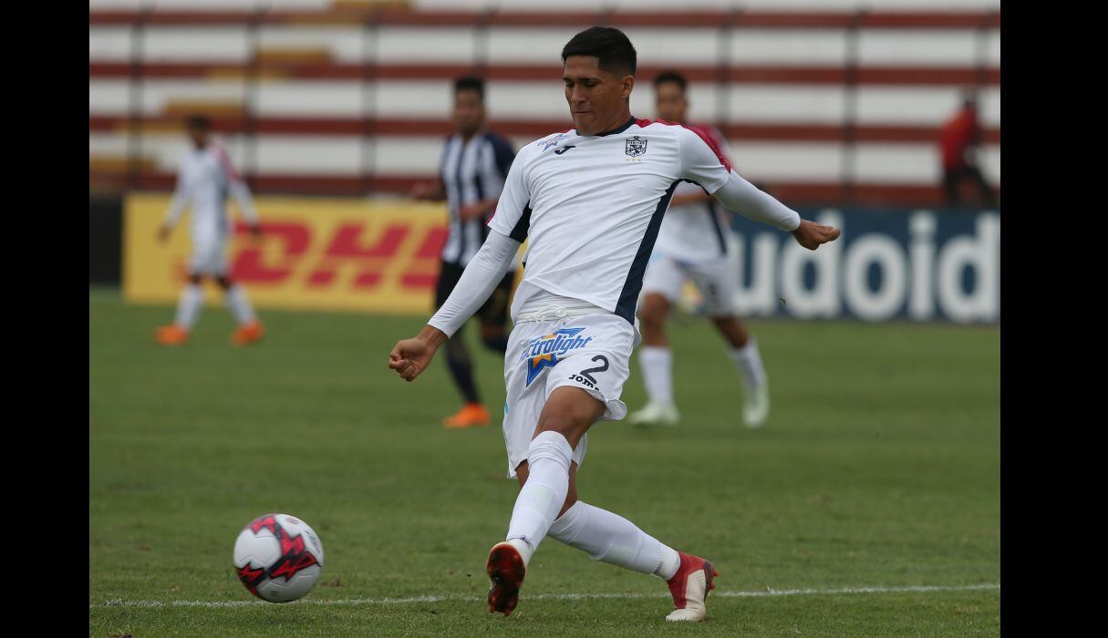 José Luján lleva toda su carrera profesional en San Martín