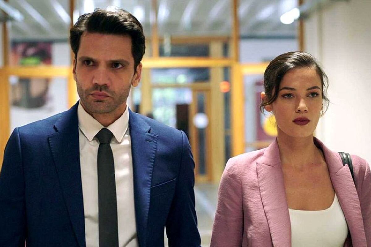 Kaan Urgancıoğlu y Pinar Deniz son protagonistas de "Secretos de familia" (Foto: Ay Yapım)