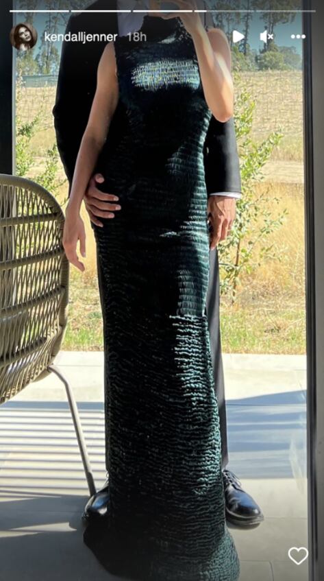 Kendall Jenner apareció en redes sociales con el que sería Devis Booker. (Foto: @kendalljenner / Instagram)