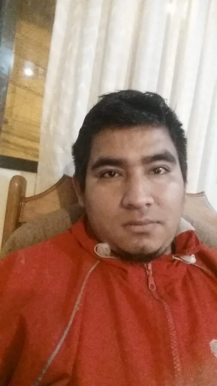 Juan Carlos Germán Chumpitaz (31) y su hijita de cinco años, murieron aplastados cuando una minivan blanca embistió en mototaxi donde se desplazaban, en Lurín. (foto: Mónica Rochabrum/Trome)