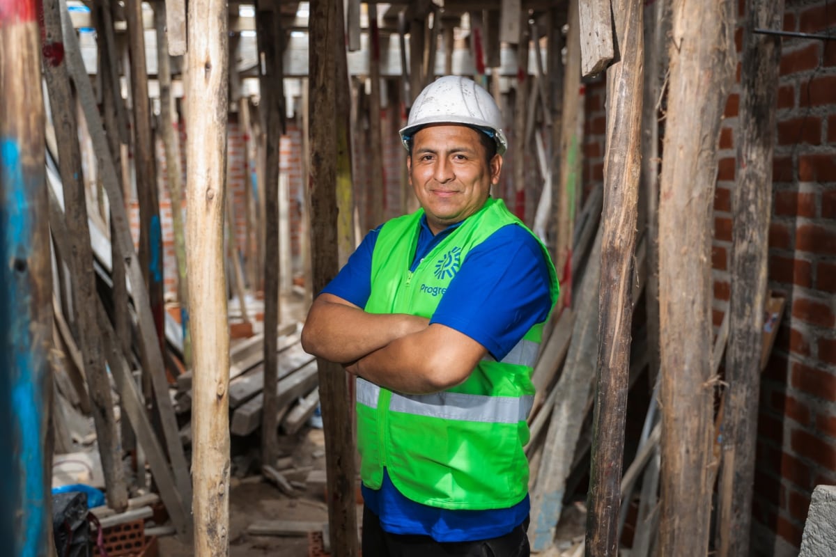 Don Edwin lleva varios años levantando construcciones seguras y resistentes gracias al apoyo de Progresol. Foto: Joel Alonzo.