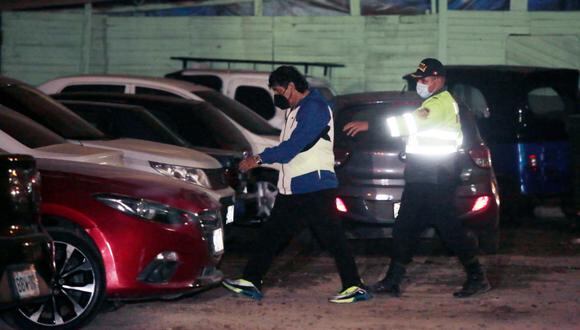 Policía intervino a 'Toño Centella' en fiesta clandestina en el Callao. (Foto: Cesar Grados / Archivo/@photo.gec)