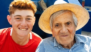 La emotiva despedida de nuestra primera raqueta, Ignacio Buse, por la partida de su abuelo Gastón Acurio Velarde