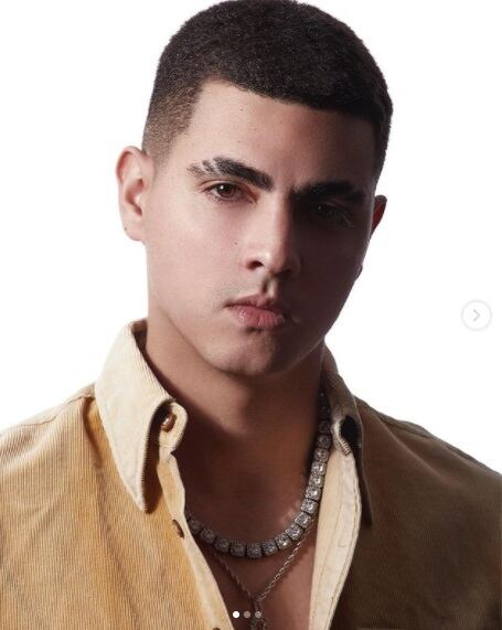 Además de actor, Omar Yubeili también es cantante y en 2016 lanzó su primer tema musical "Wifi" en colaboración con el influencer Roger González (Foto: Omar Yubeili/ Instagram)