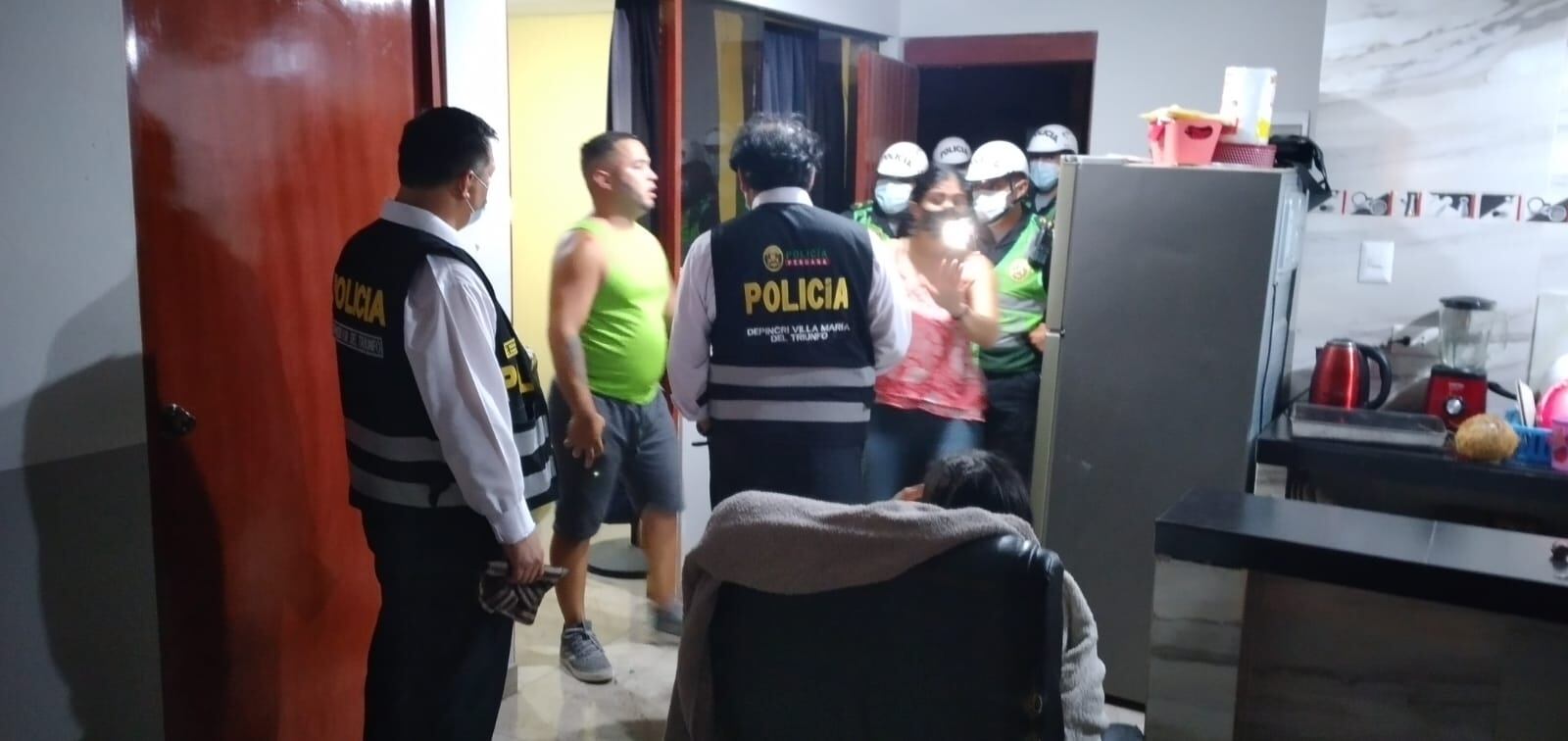 El venezolano Mario Alessandro Ospizio Farfán (28), desfiguró a su compatriota de 41 años, al ver que le dejaron una bolsa con basura en la puerta de su casa, en Villa María del Triunfo.