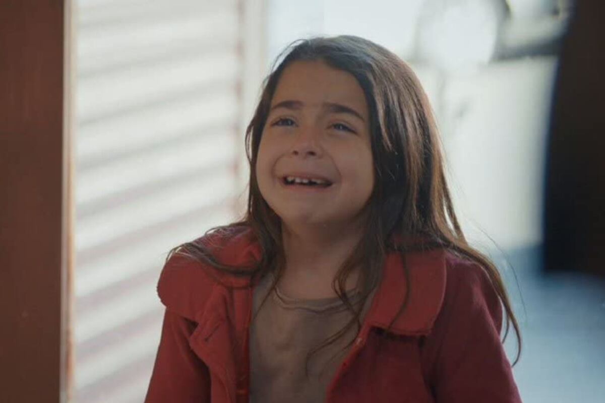 En “Madre”, la niña Melek es víctima de abuso por parte de su madre y su padrastro (Foto: MF Yapım)