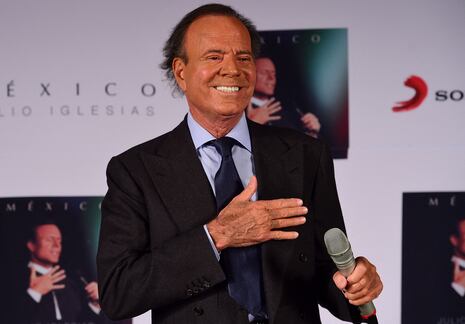 Fiscalía de España archiva denuncia de agresión sexual contra Julio Iglesias