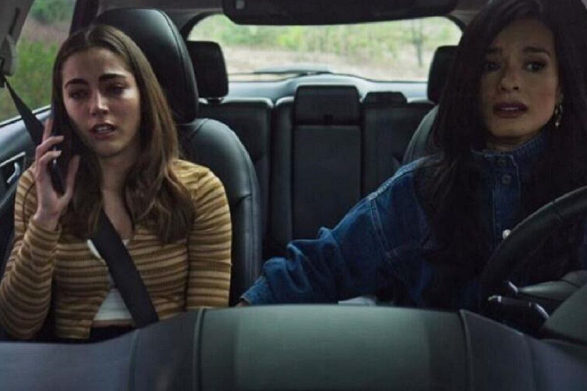 Jimena acompañando a Gaby en el rescate de Nino en el capítulo 58 de "Pasión de gavilanes 2" (Foto: Telemundo)