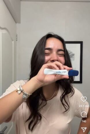 Valeria Flórez rompe en llanto al enterarse que está embarazada.