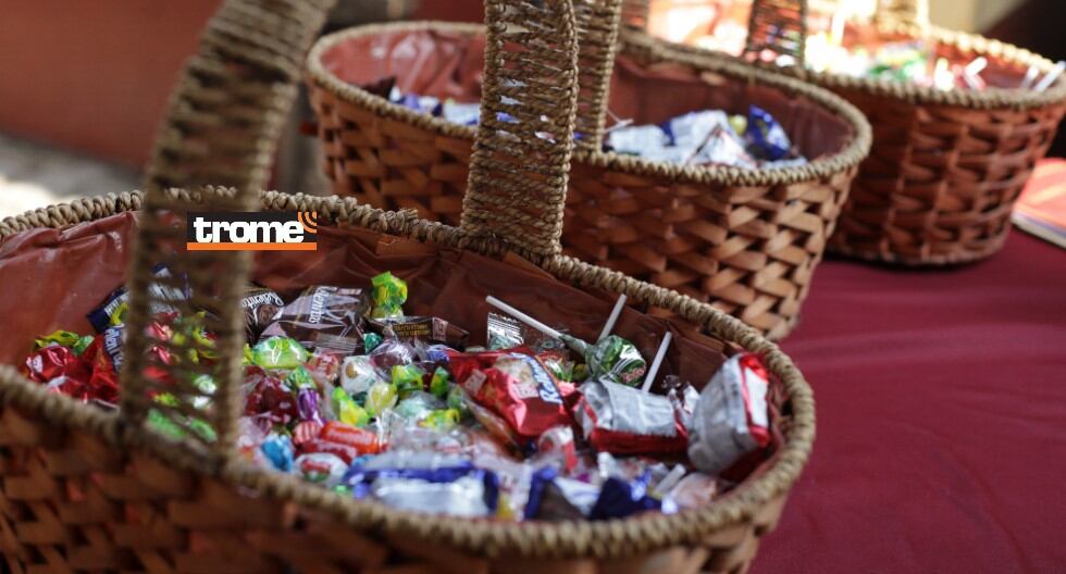 Policías realizan representación de la Bajada de Reyes en Lima. (Entrevista: Isabel Medina / Trome / Fotos: Britanie Arroyo)