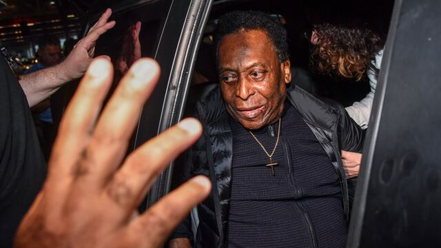 Pelé sufre de "cierta depresión" y "no quiere salir" de su casa debido a sus dificultades para caminar, afirmó su hijo Edinho a la prensa brasileña el mes pasado. (Foto: AFP)