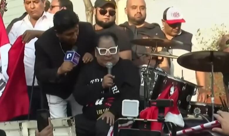 Cachuca se une a la marcha por la seguridad ciudadana