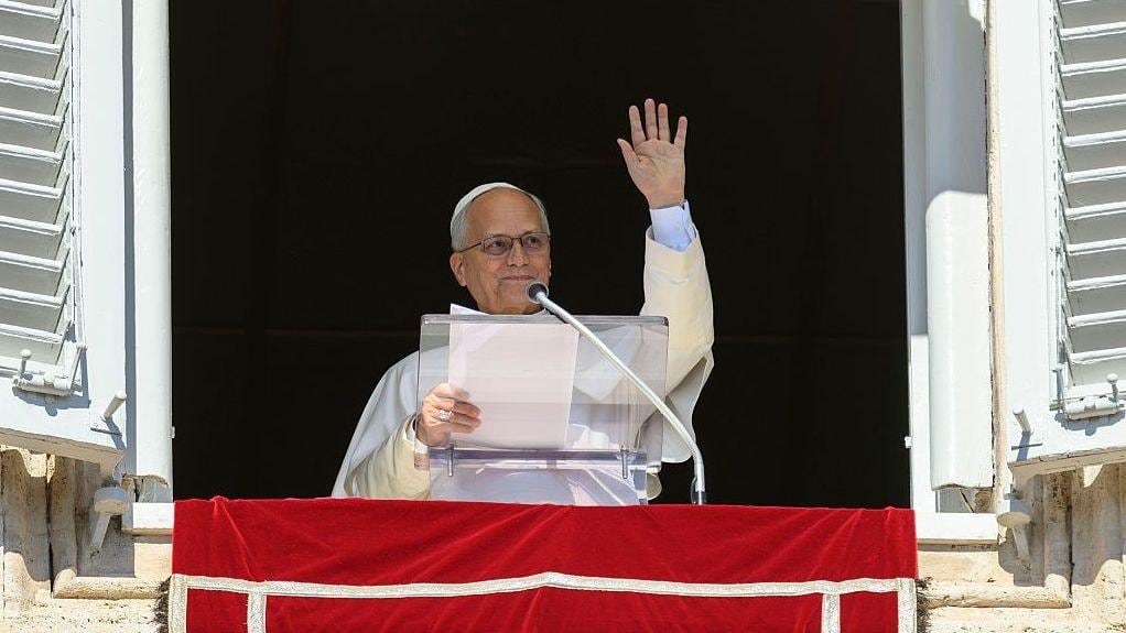 El Papa León XIV anunció la noticia de su operación durante sus oraciones dominicales semanales en Roma.